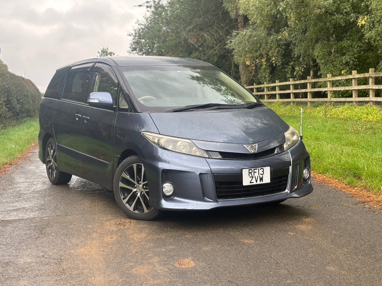 Used Toyota Estima 2013 for sale - 75833430: Photo 11