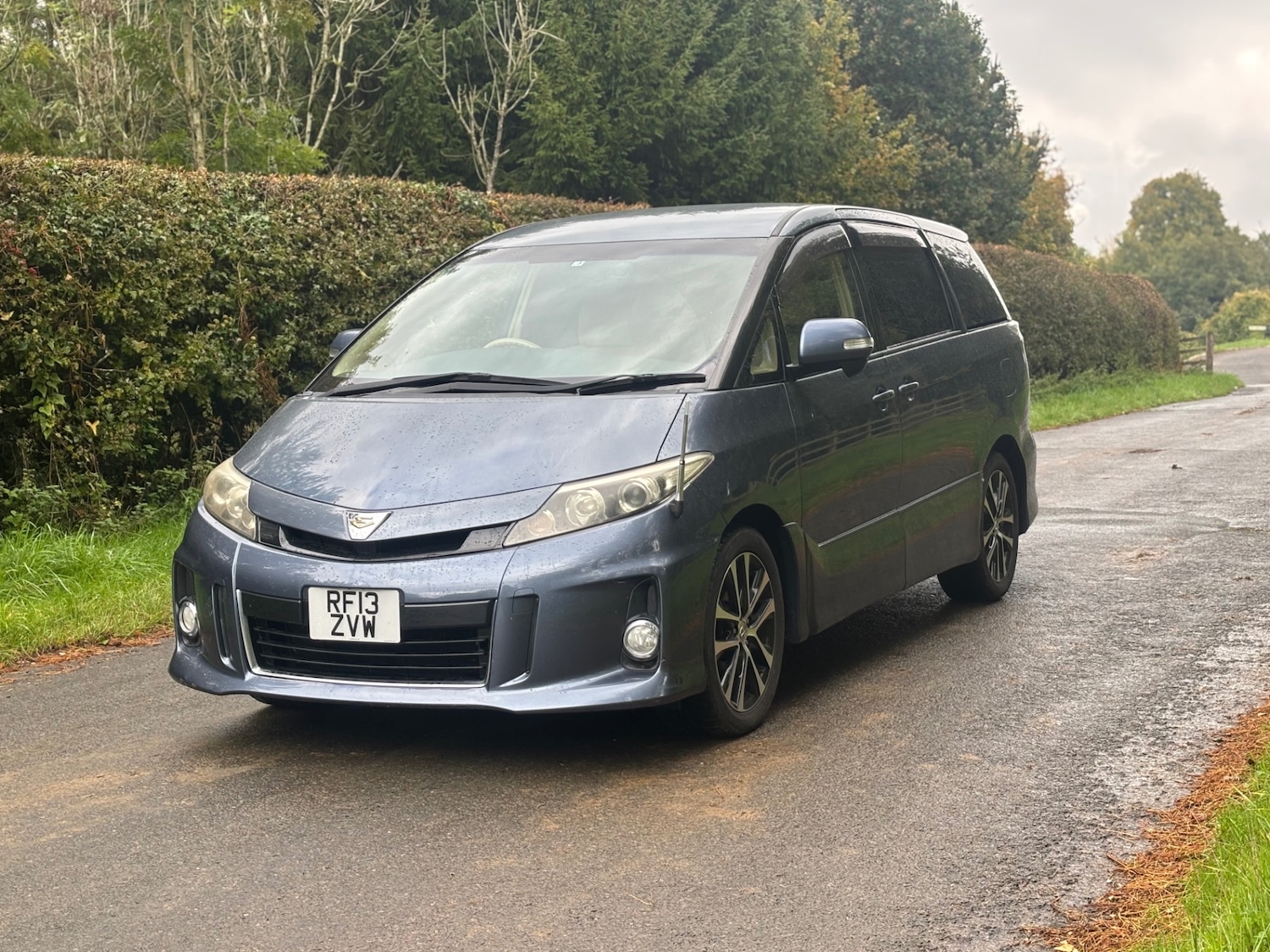 Used Toyota Estima 2013 for sale - 75833430: Photo 2