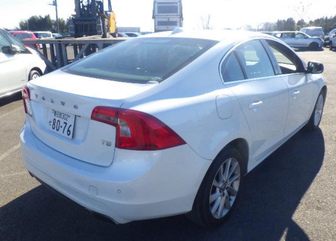 Used Volvo S60 2015 for sale - 78057275: Photo 5