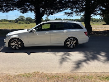 Used Mercedes-Benz C Class 2012 for sale - 79025137: Photo