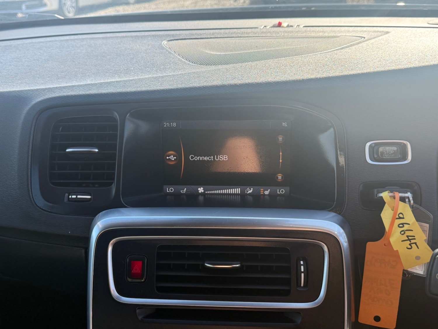 Used Volvo V60 2015 for sale - 77854355: Photo 18