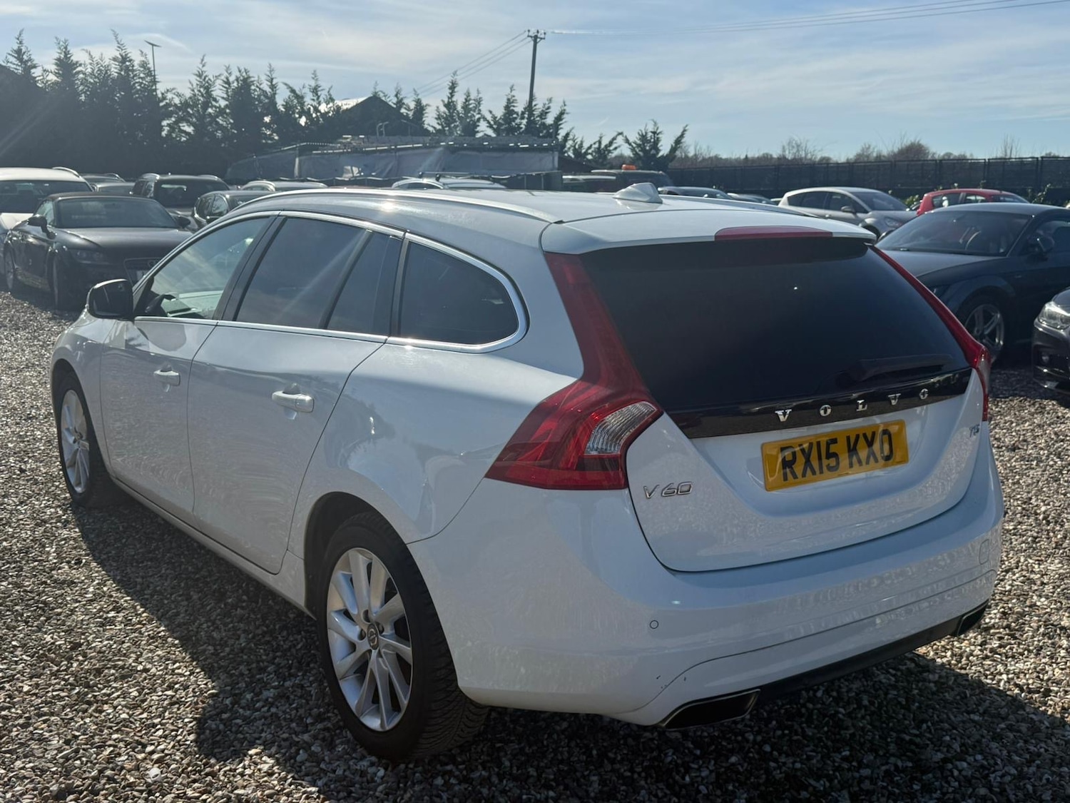 Used Volvo V60 2015 for sale - 77854355: Photo 6