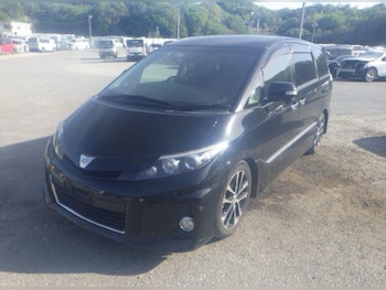 Used Toyota Estima 2015 for sale - 79519995: Photo