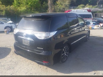 Used Toyota Estima 2015 for sale - 79519995: Photo