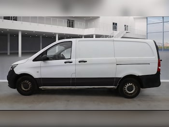 Used Mercedes-Benz Vito 2017 for sale - 77175970: Photo