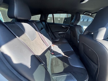 Used Volvo V60 2014 for sale - 78381561: Photo