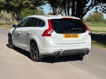 Used Volvo V60 2014 for sale - 78381561: Photo