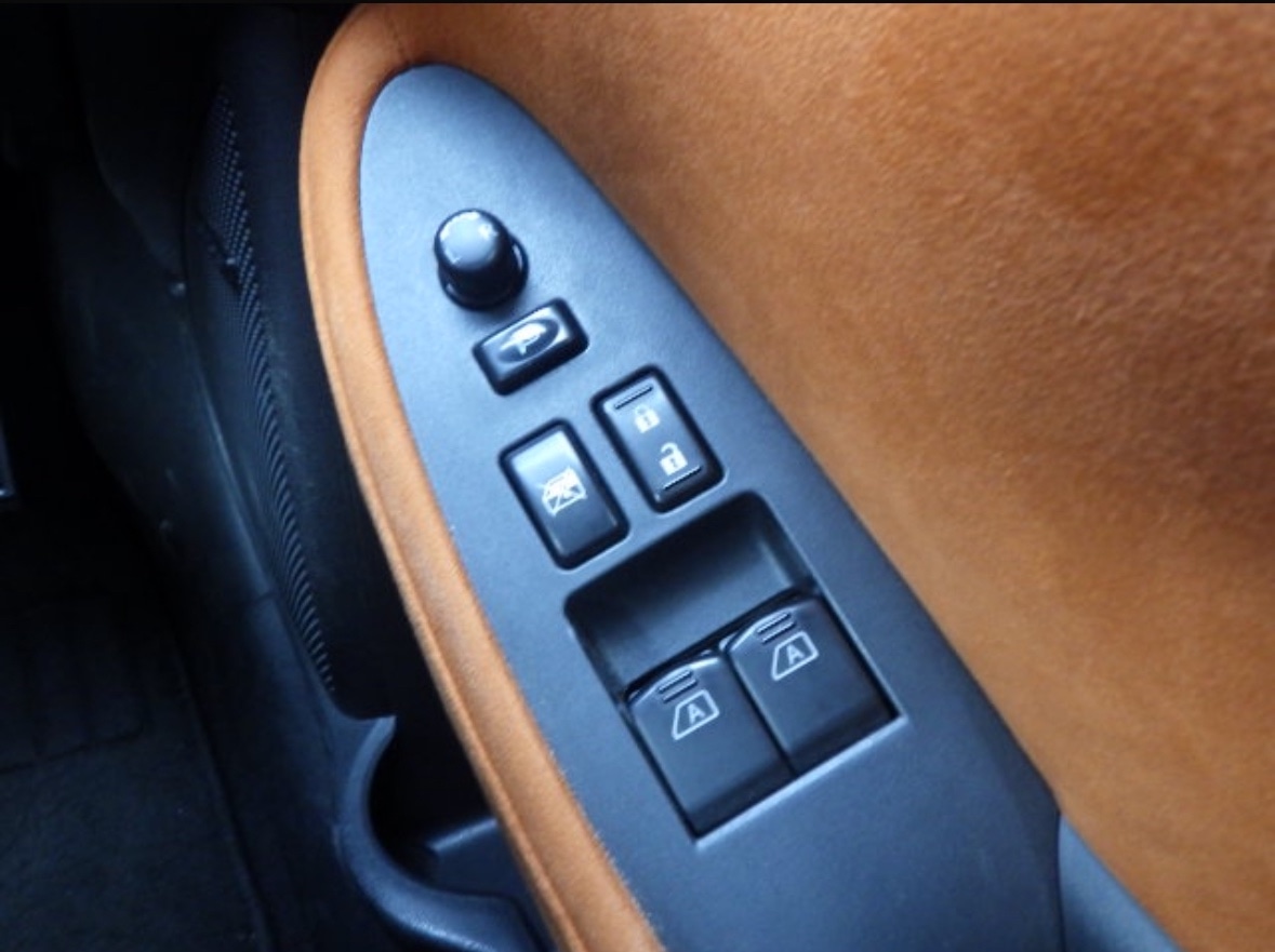 Used Nissan 370 Z 2009 for sale - 77314258: Photo 9