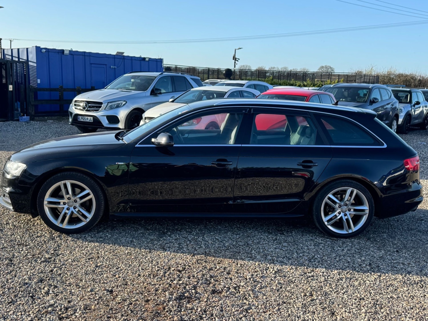 Used Audi A4 2015 for sale - 77919022: Photo 2