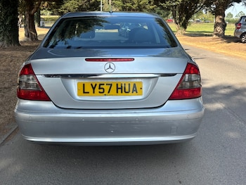 Used Mercedes-Benz E Class 2007 for sale - 79290757: Photo