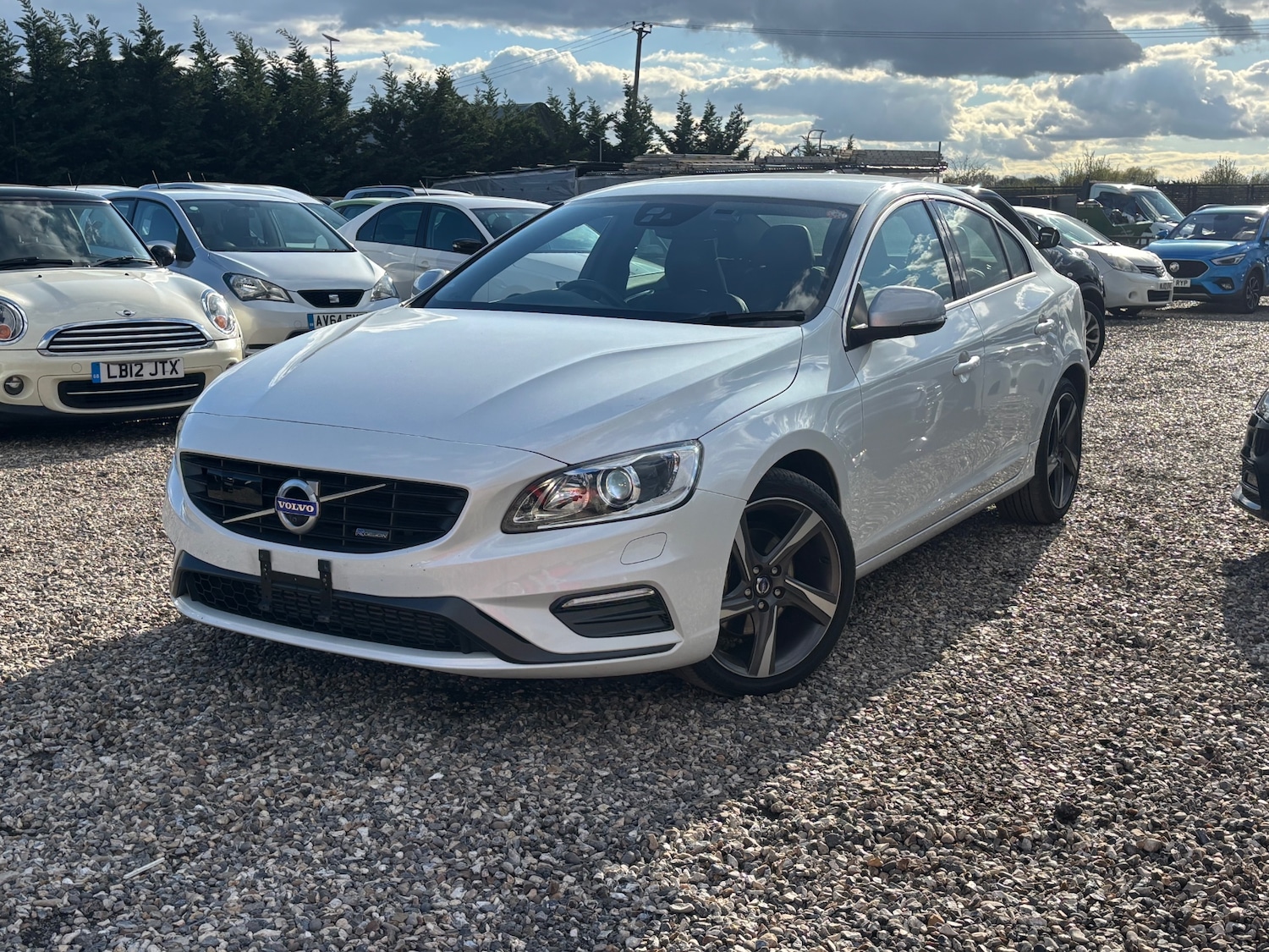 Used Volvo S60 2015 for sale - 78081577: Photo 2