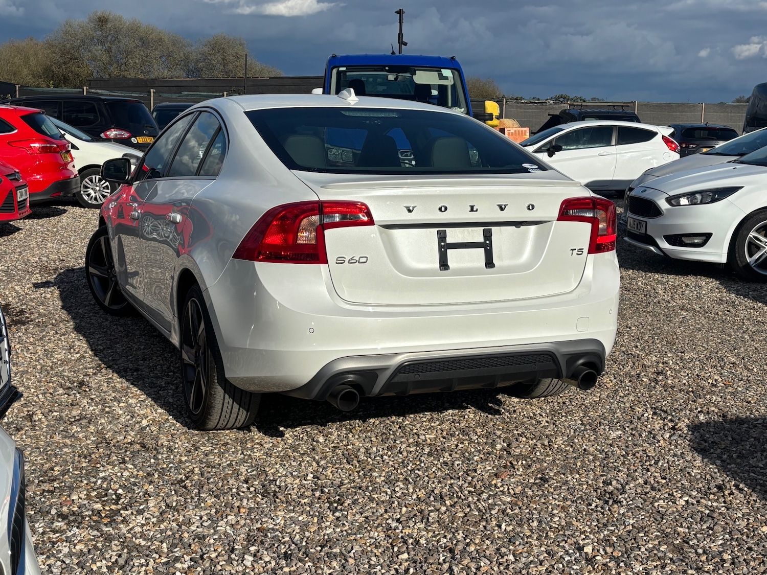 Used Volvo S60 2015 for sale - 78081577: Photo 3