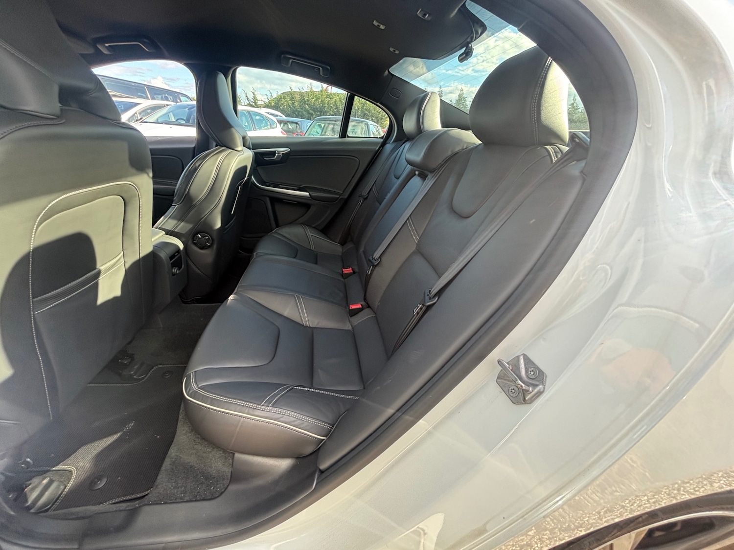 Used Volvo S60 2015 for sale - 78081577: Photo 6