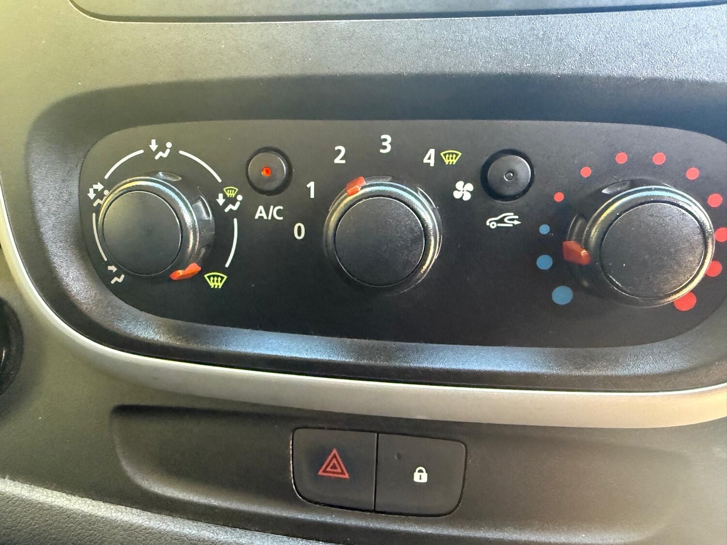 Used Renault Trafic 2014 for sale - 75835497: Photo 15