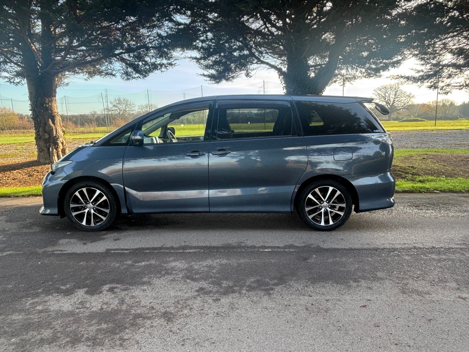 Used Toyota Estima 2025 for sale - 76931857: Photo 3