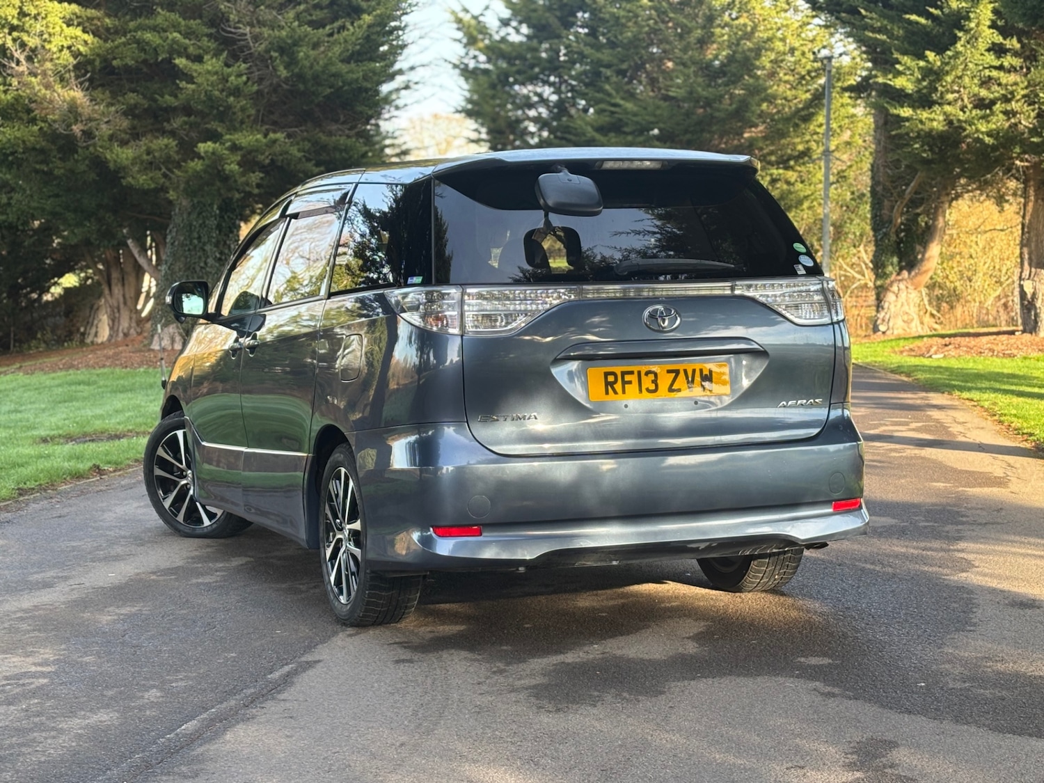 Used Toyota Estima 2025 for sale - 76931857: Photo 5