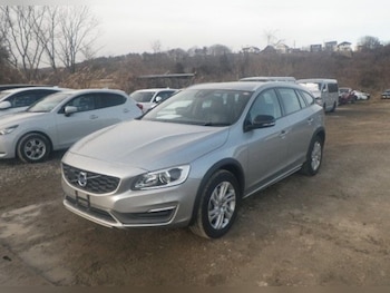 Used Volvo V60 2015 for sale - 78771199: Photo