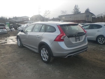 Used Volvo V60 2015 for sale - 78771199: Photo