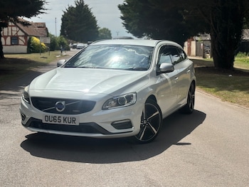 Used Volvo V60 2015 for sale - 79033253: Photo