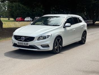 Used Volvo V60 2015 for sale - 79033253: Photo