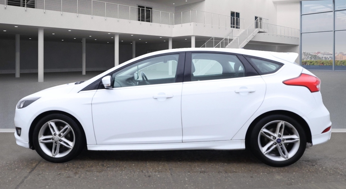 Used Ford Focus 2015 for sale - 76444575: Photo 2