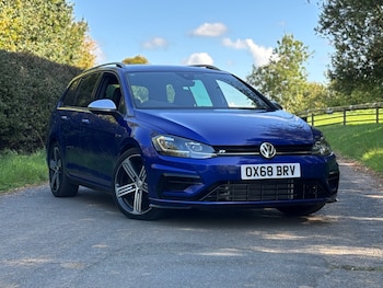 Volkswagen - Golf