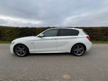 2013 (13) - 3.0 T AUTO LOW MILEAGE 5-Door