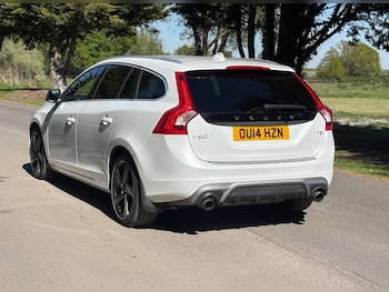 Used Volvo V60 2014 for sale - 78833639: Photo