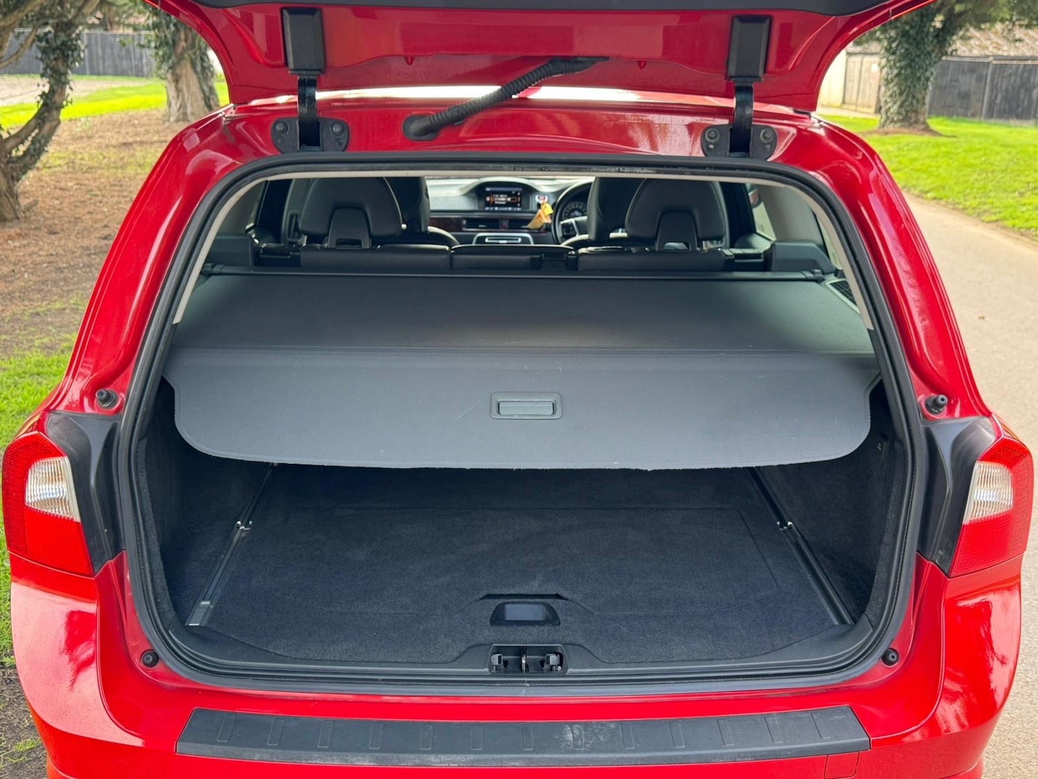 Used Volvo V70 2012 for sale - 77744257: Photo 15