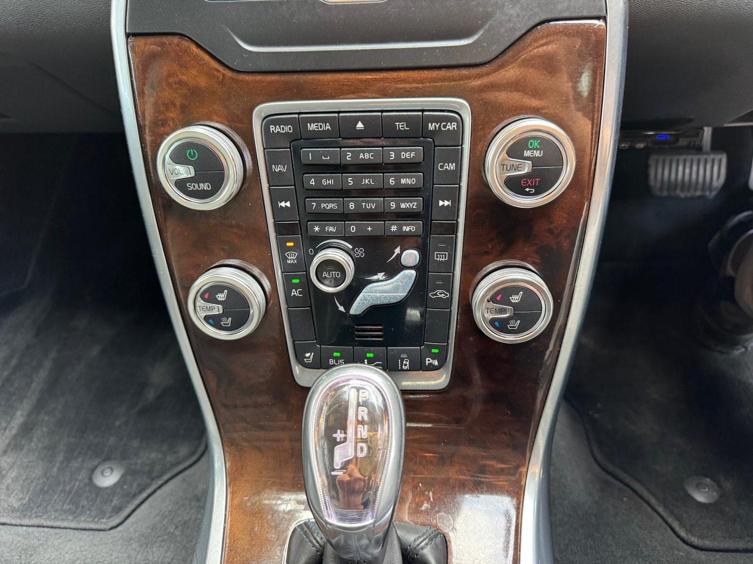 Used Volvo V70 2012 for sale - 77744257: Photo 20