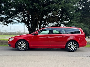 Used Volvo V70 2012 for sale - 77744257: Photo