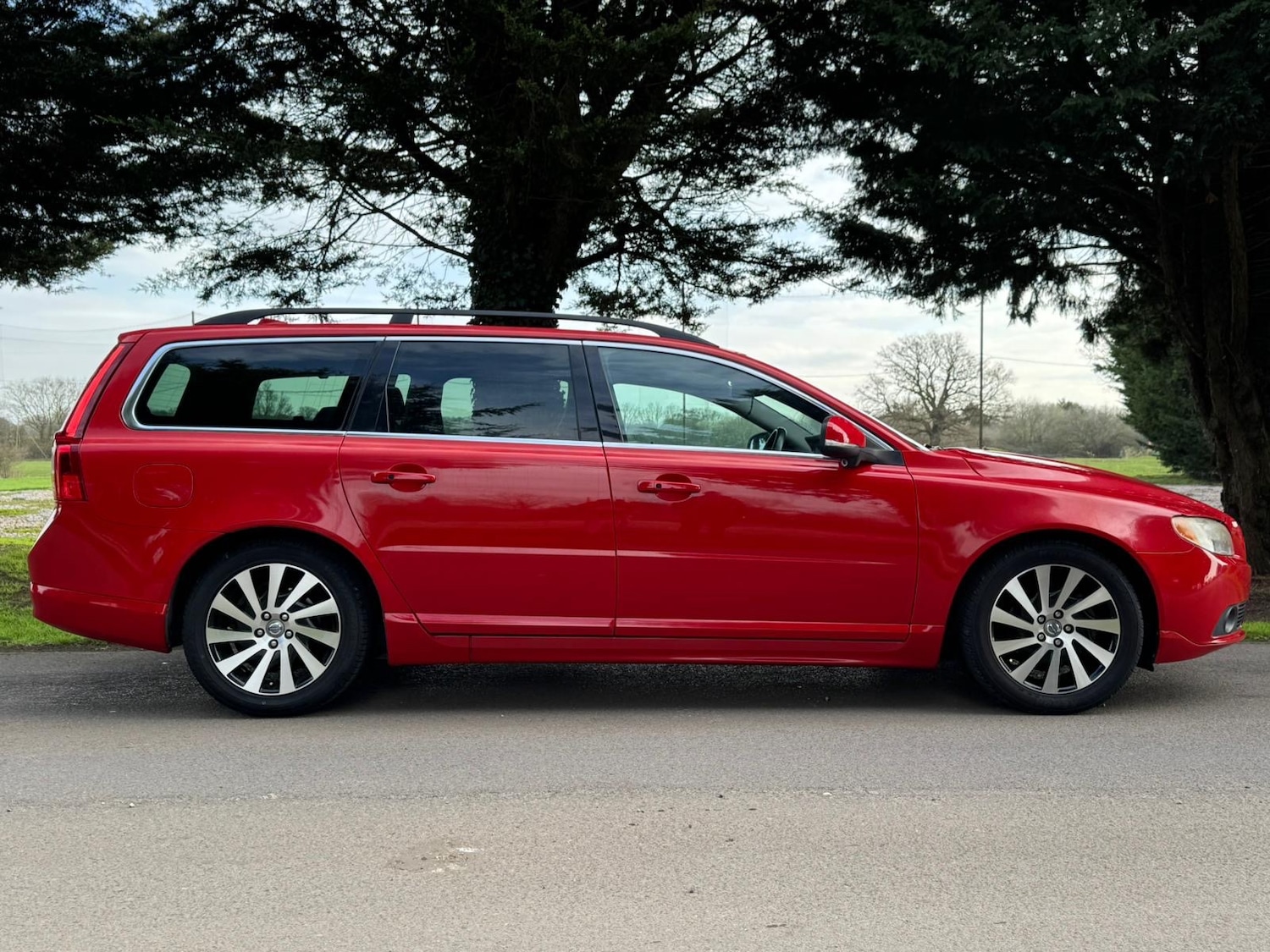 Used Volvo V70 2012 for sale - 77744257: Photo 8