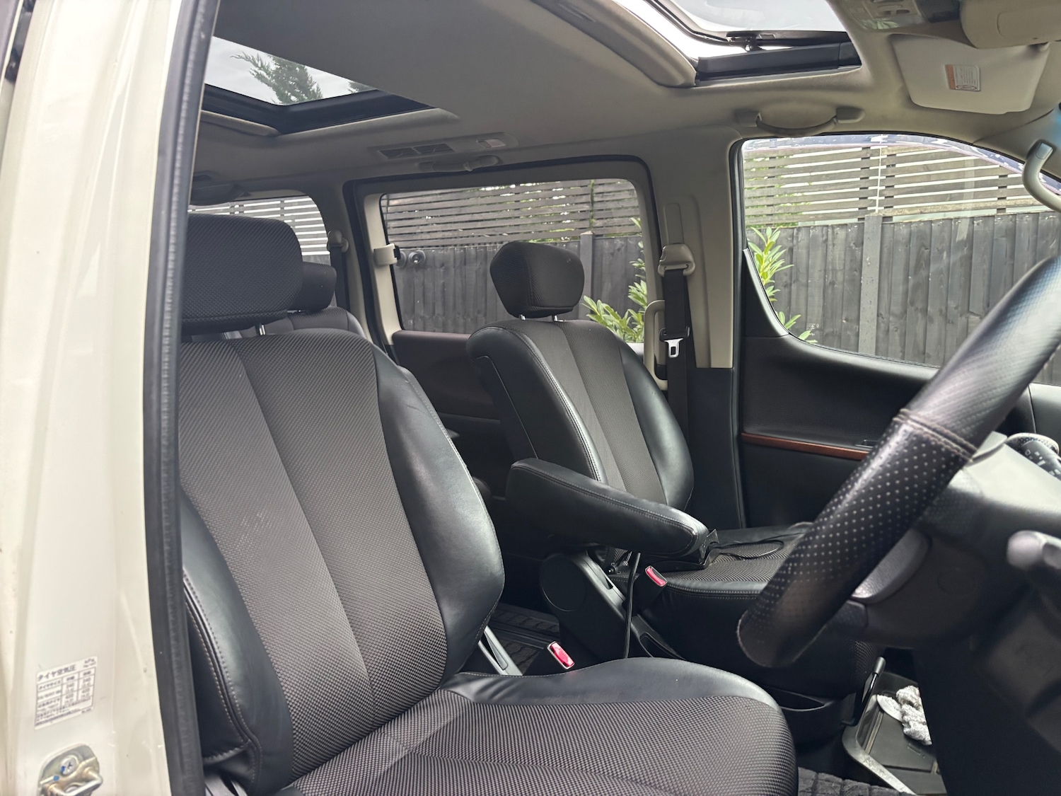 Used Nissan Elgrand 2025 for sale - 77059773: Photo 14