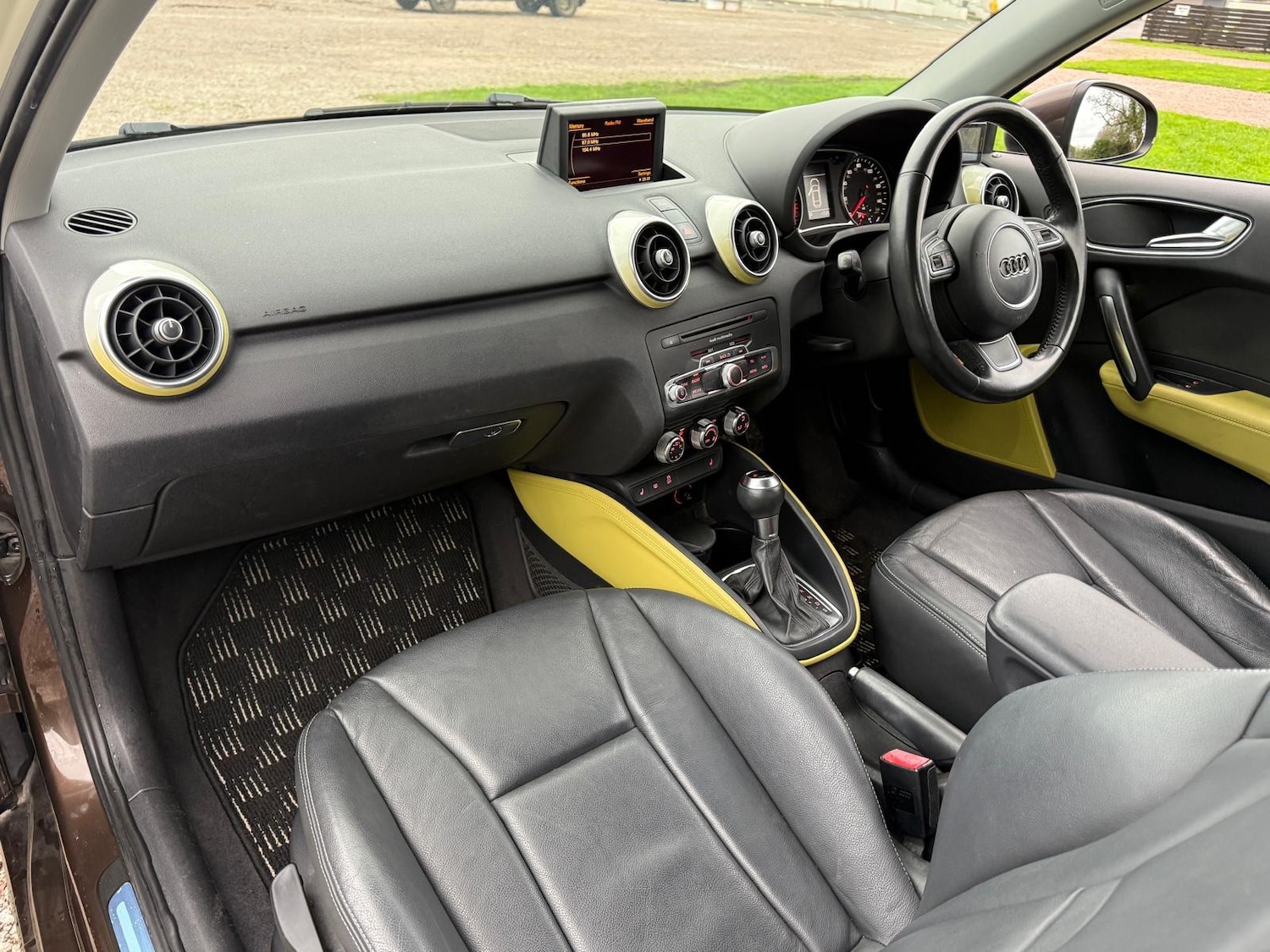 Used Audi A1 2011 for sale - 76687490: Photo 18