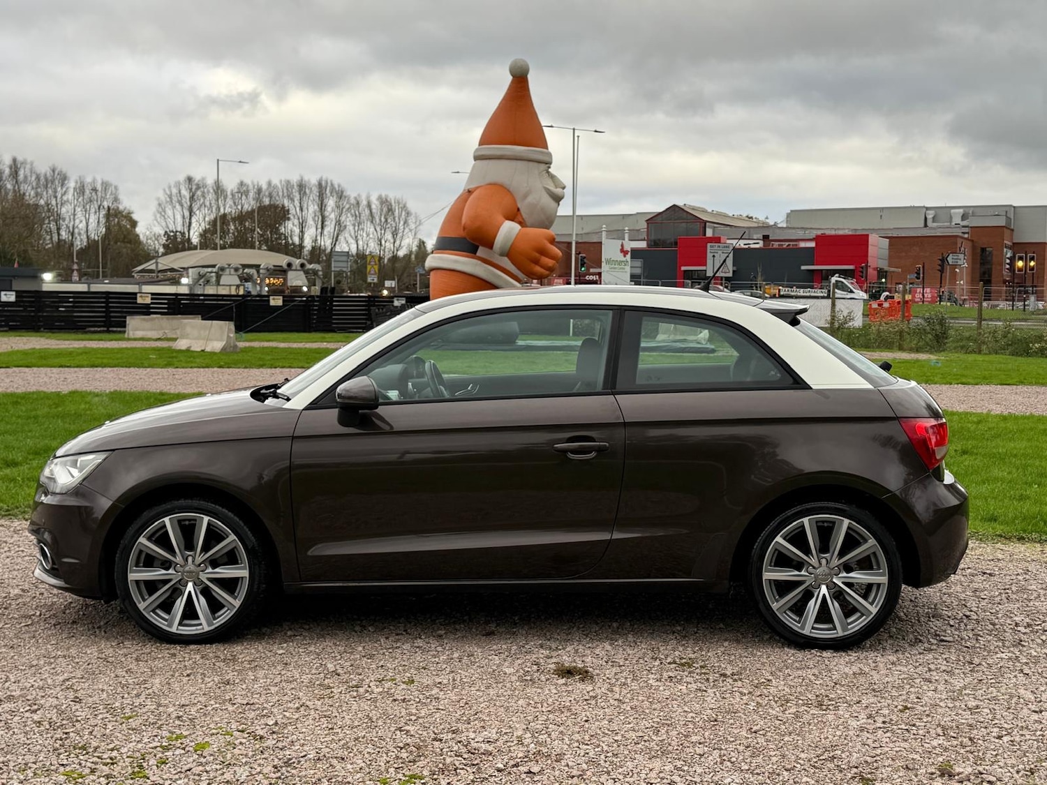 Used Audi A1 2011 for sale - 76687490: Photo 2