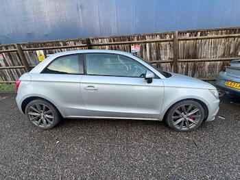 Used Audi A1 2011 for sale - 77253570: Photo