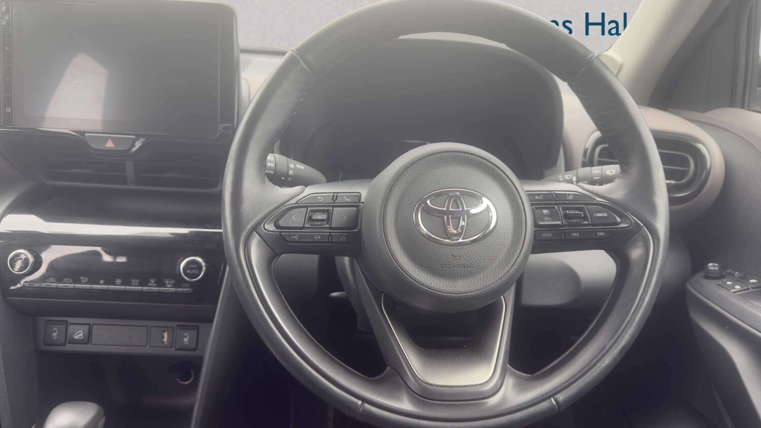 Used Toyota Yaris Cross 2023 for sale - 77858732: Photo 12