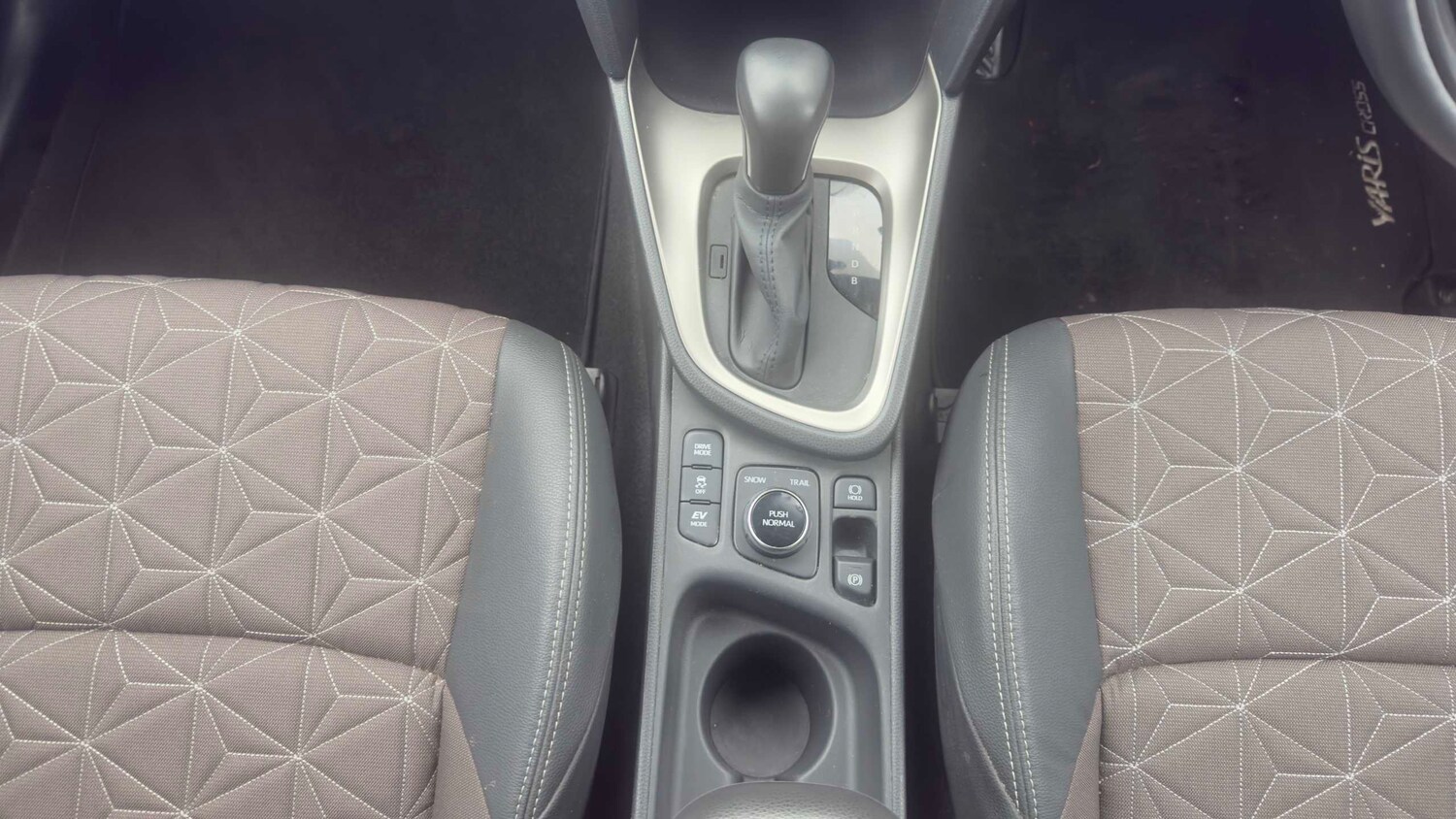 Used Toyota Yaris Cross 2023 for sale - 77858732: Photo 13