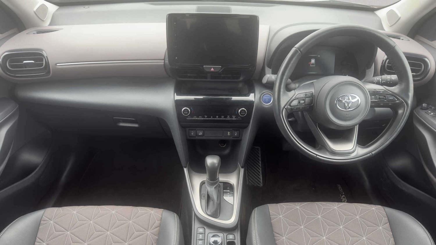 Used Toyota Yaris Cross 2023 for sale - 77858732: Photo 3