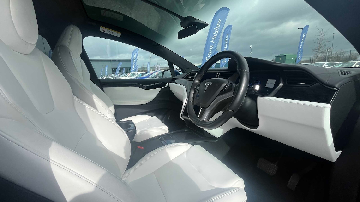 Used Tesla Model X 2020 for sale - 78221310: Photo 8