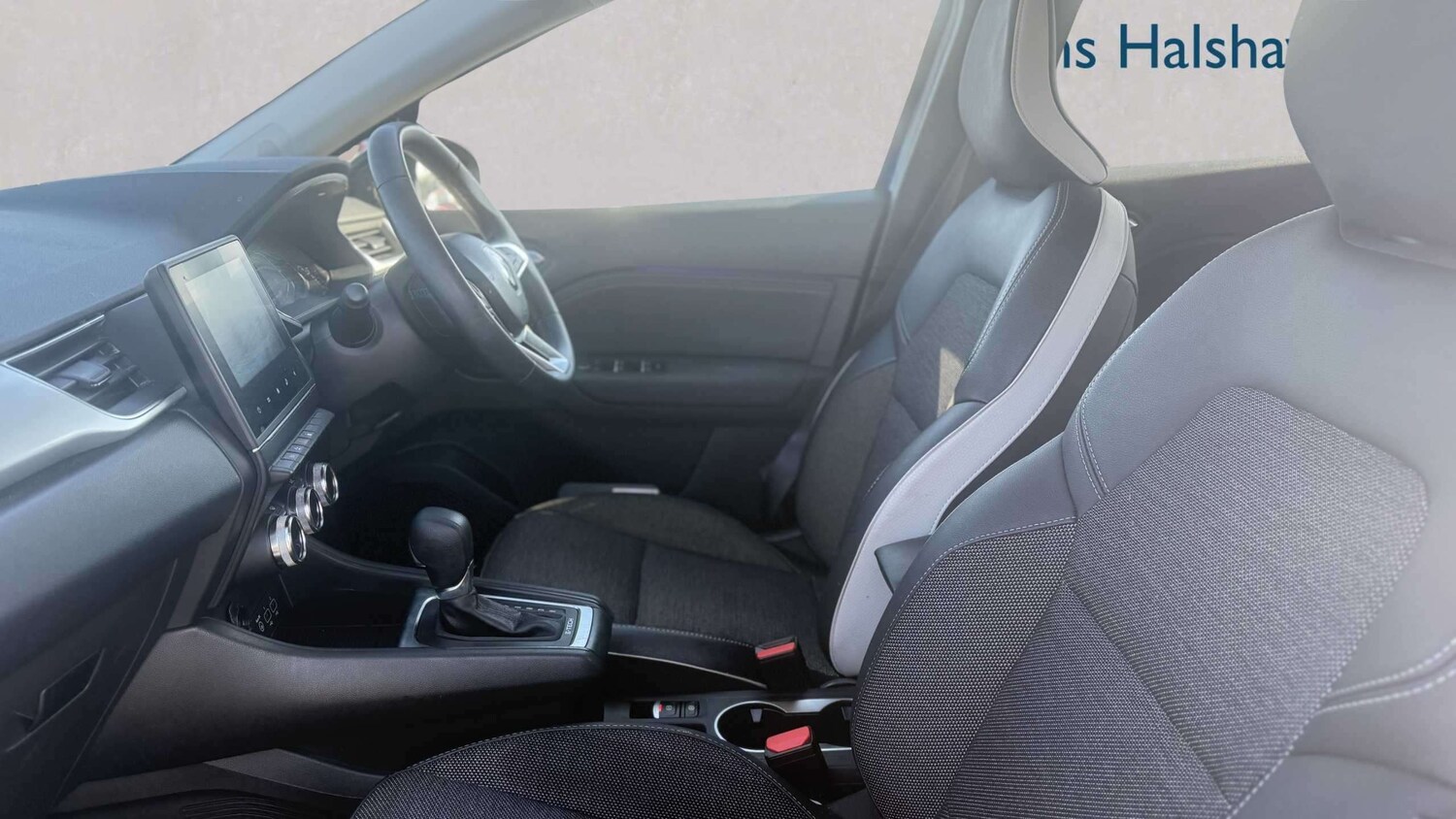 Used Renault Captur 2023 for sale - 77856652: Photo 13