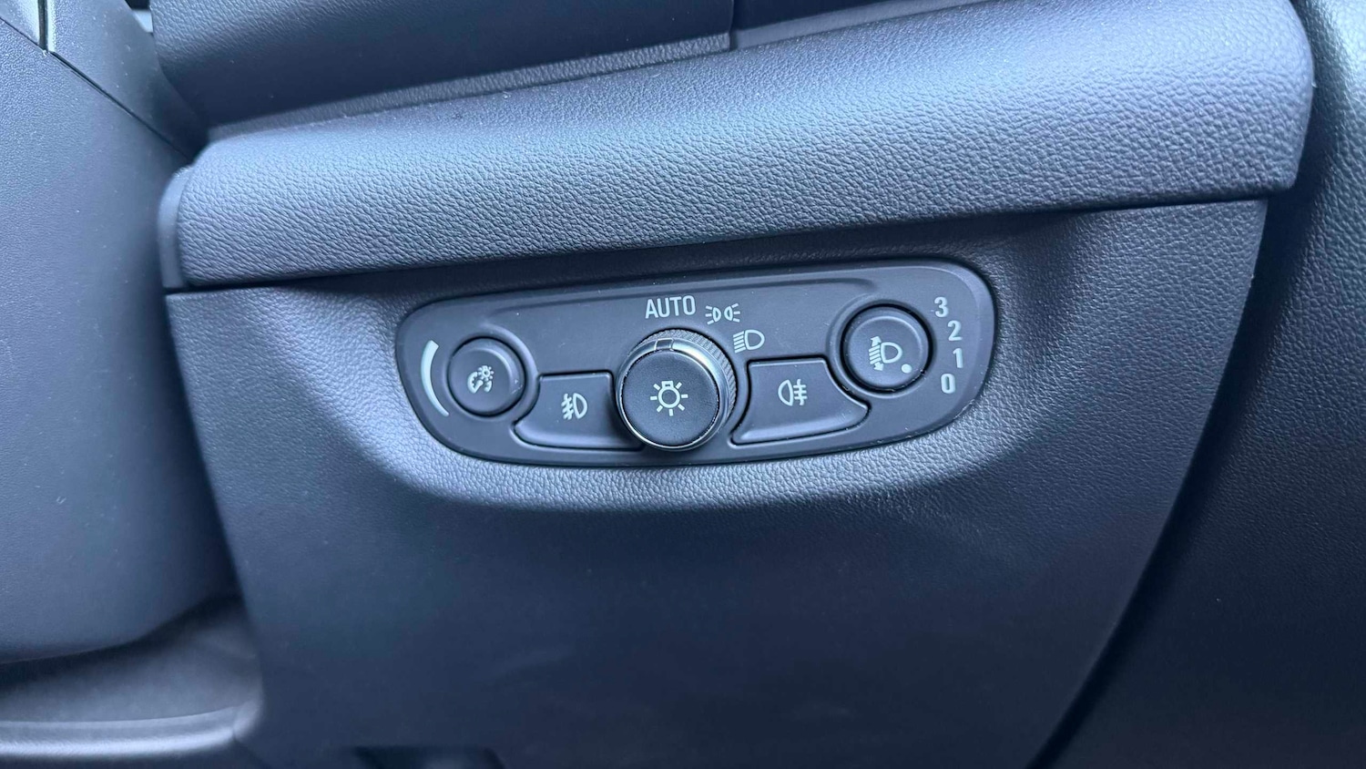 Used Vauxhall Insignia 2018 for sale - 78076737: Photo 25