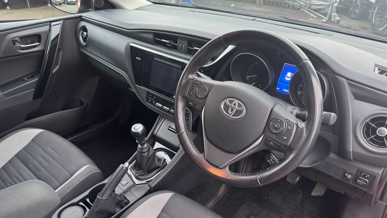 Used Toyota Auris for sale - 77859939: Photo 3
