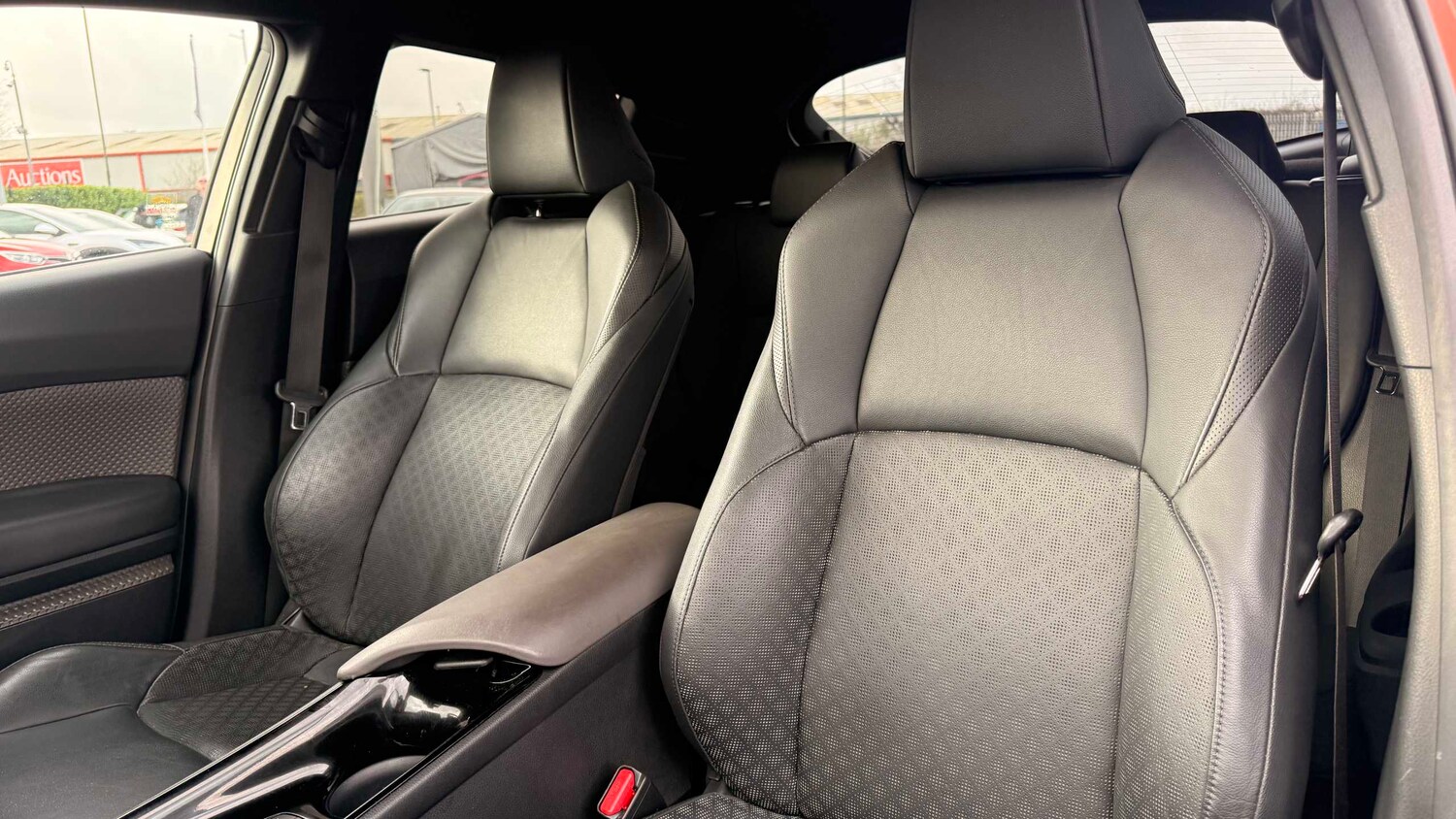 Used Toyota C-HR for sale - 77859085: Photo 13