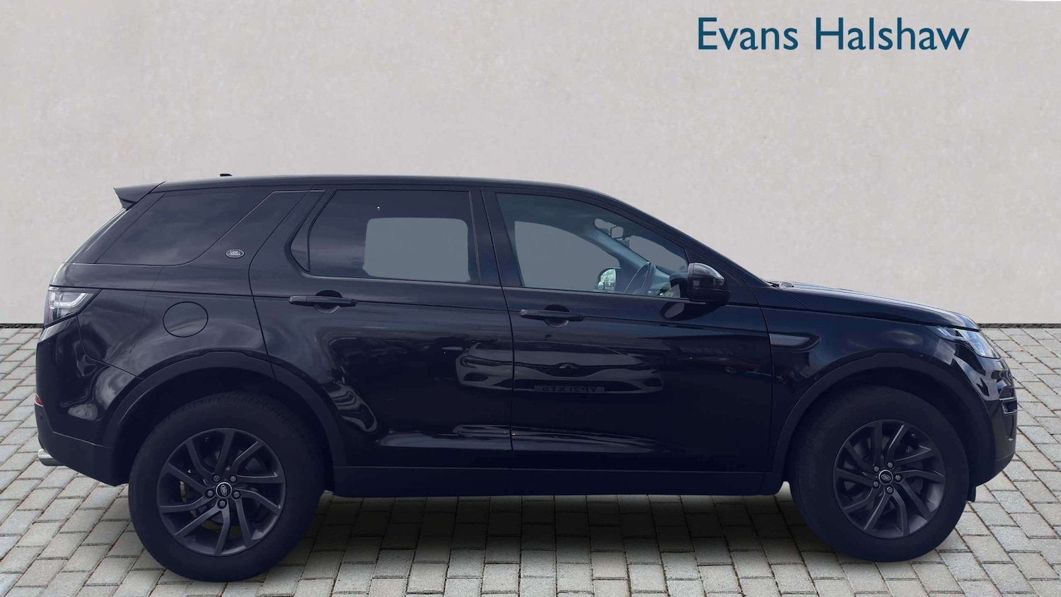 Used Land Rover Discovery Sport 2016 for sale - 78173804: Photo 3