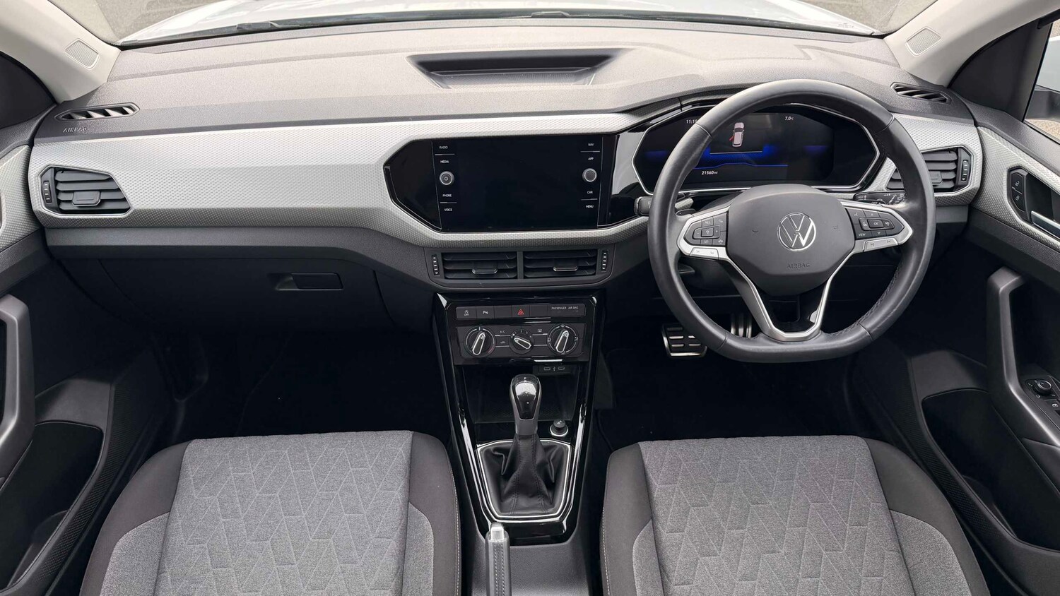 Used Volkswagen T-Cross 2024 for sale - 77983300: Photo 10