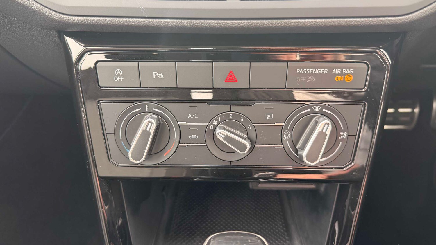 Used Volkswagen T-Cross 2024 for sale - 77983300: Photo 16