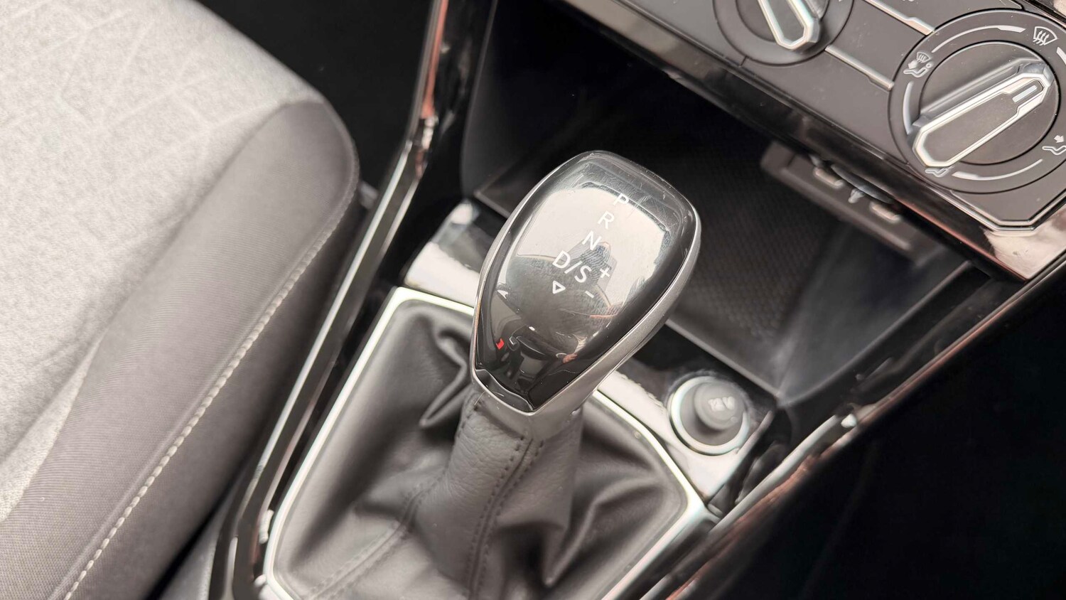 Used Volkswagen T-Cross 2024 for sale - 77983300: Photo 17