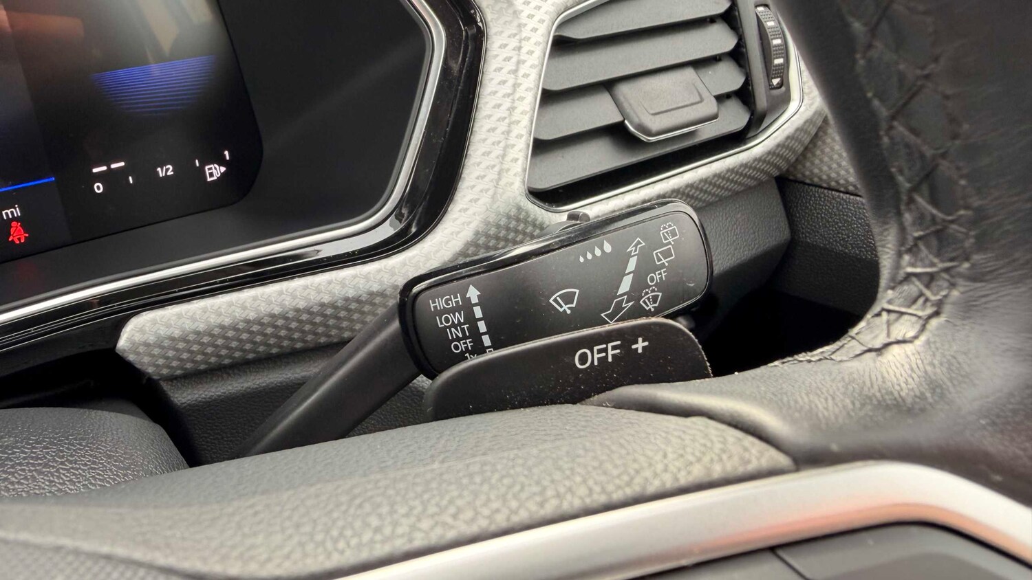 Used Volkswagen T-Cross 2024 for sale - 77983300: Photo 23