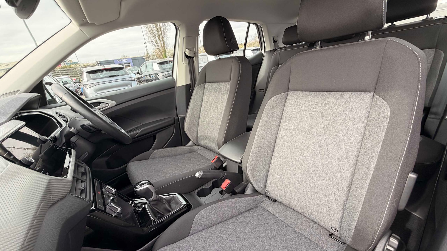 Used Volkswagen T-Cross 2024 for sale - 77983300: Photo 8